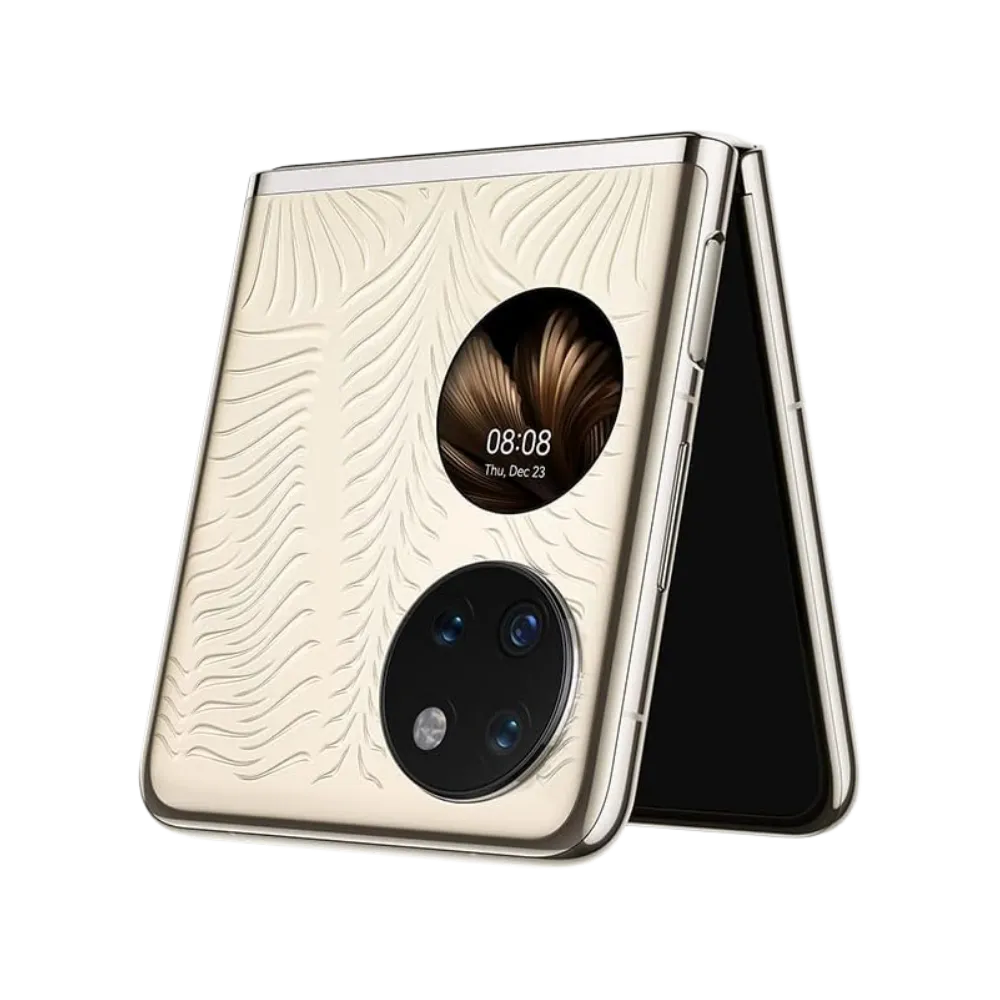 Huawei P50 Pocket montré en position pliée à moitié, écran pliable OLED visible et dos doré texturé. Image optimisée iTelier Lyon pour réparation écran pliable, charnière et diagnostic gratuit.