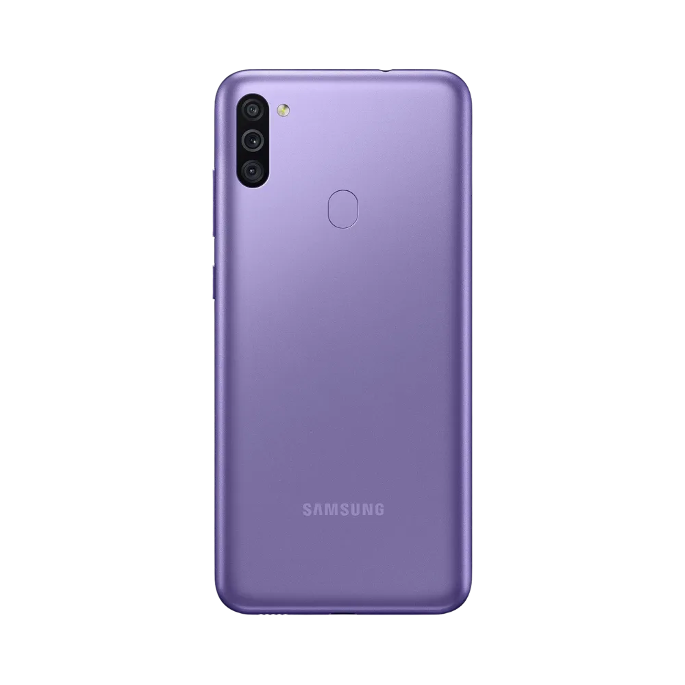 Dos du Samsung Galaxy M11 violet brillant, triple caméra verticale avec flash et lecteur d’empreintes, smartphone présenté pour réparation chez iTelier Lyon : remplacement vitre arrière, batterie, diagnostic gratuit et service express garanti.