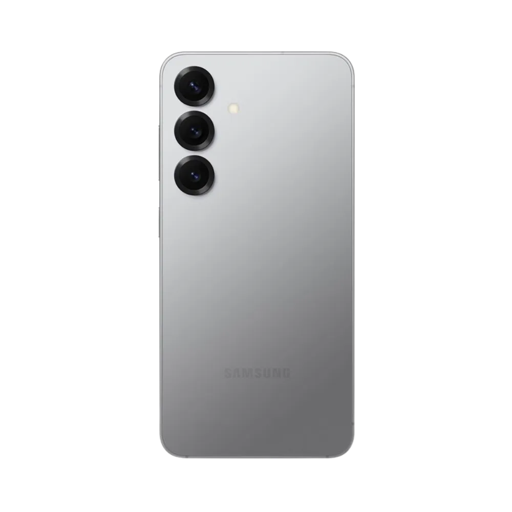 Dos du Galaxy S25 argent métallisé, triple caméra verticale avec flash intégré. Service iTelier Lyon : remplacement vitre arrière, réparation module photo, changement batterie et port de charge. Diagnostic gratuit et garantie 1 an.