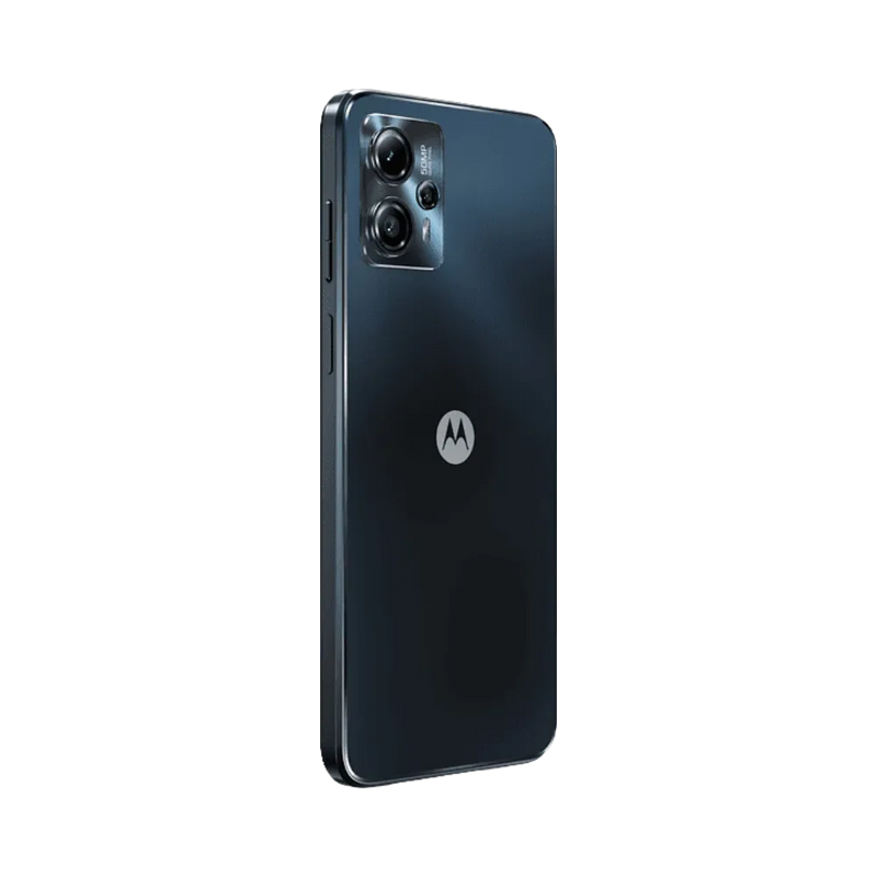 Motorola G13 – vue 3/4 arrière mettant en évidence le module photo et le cadre. iTelier Lyon : réparation vitre arrière, lentille caméra et châssis abîmé. Diagnostic gratuit, service rapide et garanti partout en France.