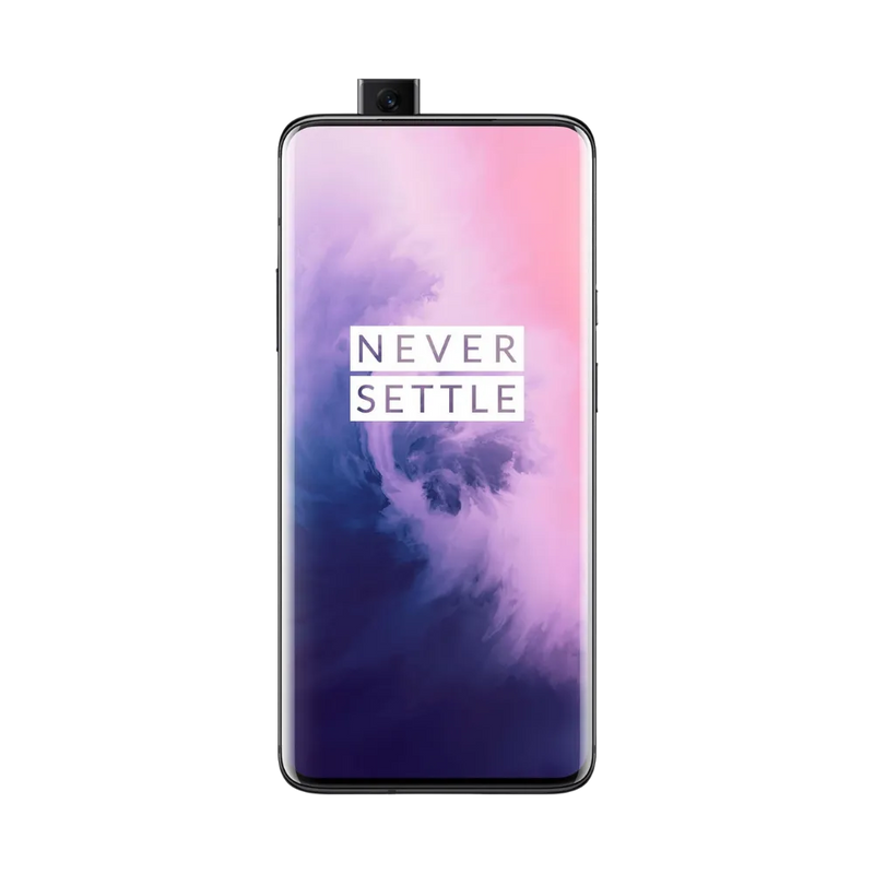Réparation OnePlus 7 Pro iTelier Lyon – téléphone présenté de face en position verticale, écran allumé avec fond violet marqué Never Settle et caméra selfie pop-up déployée, idéal pour réparation écran, caméra et diagnostic complet.
