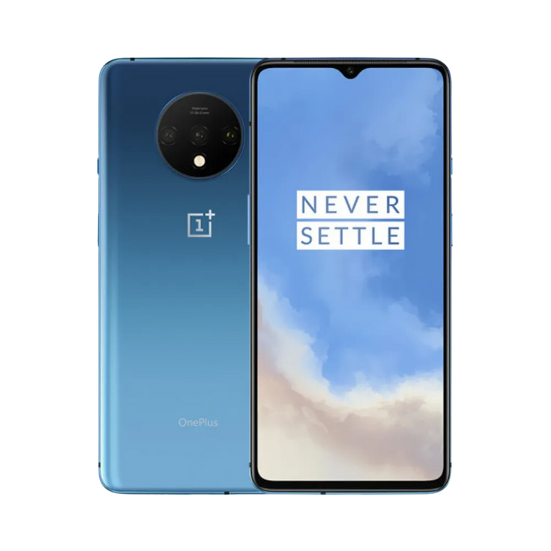Réparation OnePlus 7T iTelier Lyon – smartphone affiché avec écran avant allumé en position verticale et dos bleu dégradé visible à gauche avec triple capteur photo circulaire, optimisé pour remplacement écran, batterie et diagnostic gratuit.