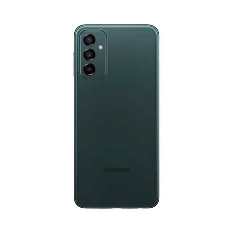 Dos du Samsung Galaxy M23 5G vert mat, triple module photo vertical avec flash intégré, smartphone présenté pour réparation chez iTelier Lyon : remplacement vitre arrière, batterie, diagnostic gratuit et pièces certifiées.