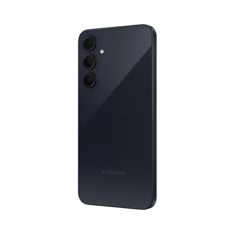 Samsung Galaxy A35 5G noir vu sous un angle incliné – réparation connecteur de charge, boutons latéraux et composants internes avec iTelier Lyon – expertise locale, réparation rapide, service en boutique et par correspondance.